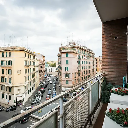 Rosso Charming Vaticano Bed & Breakfast